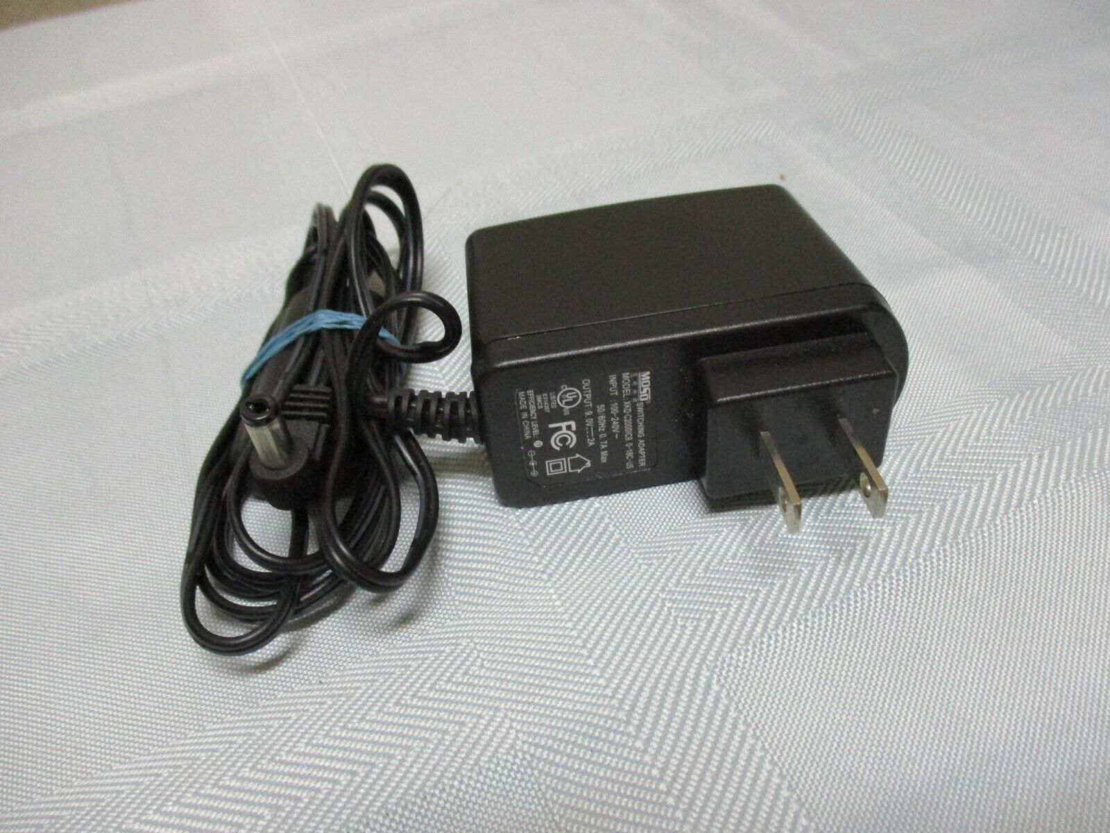 NEW Moso AC/DC Switching Adapter XKD-C2000IC9.0-18C Audio/Video Power Charger 9V 2A